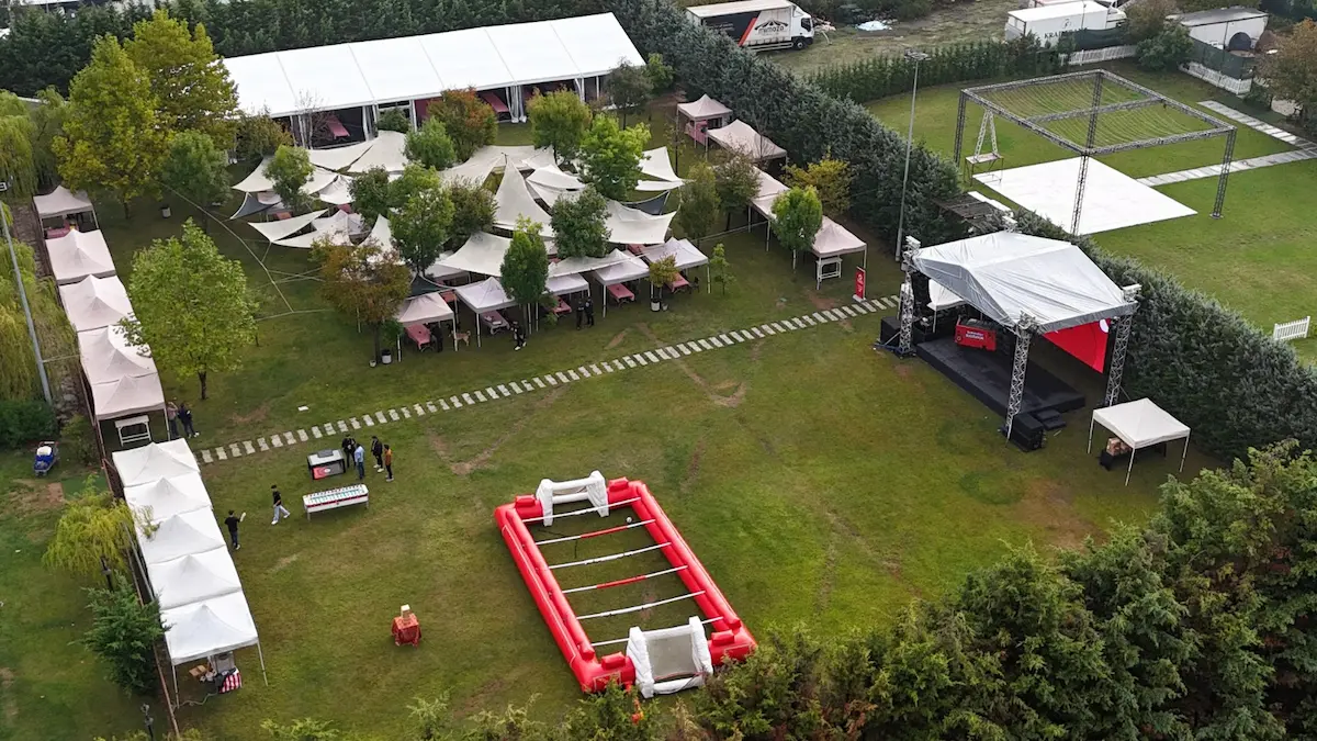 Schindler Buluşuyor - 500 kişilik kurumsal piknik organizasyonu, Polonezköy Mio Giardino Polonette Kurumsal Bahçe